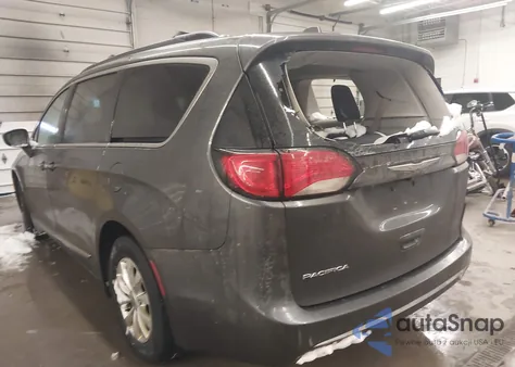 2017 Chrysler Pacifica Touring-L from USA, damaged, VIN 2C4RC1BG1HR757974